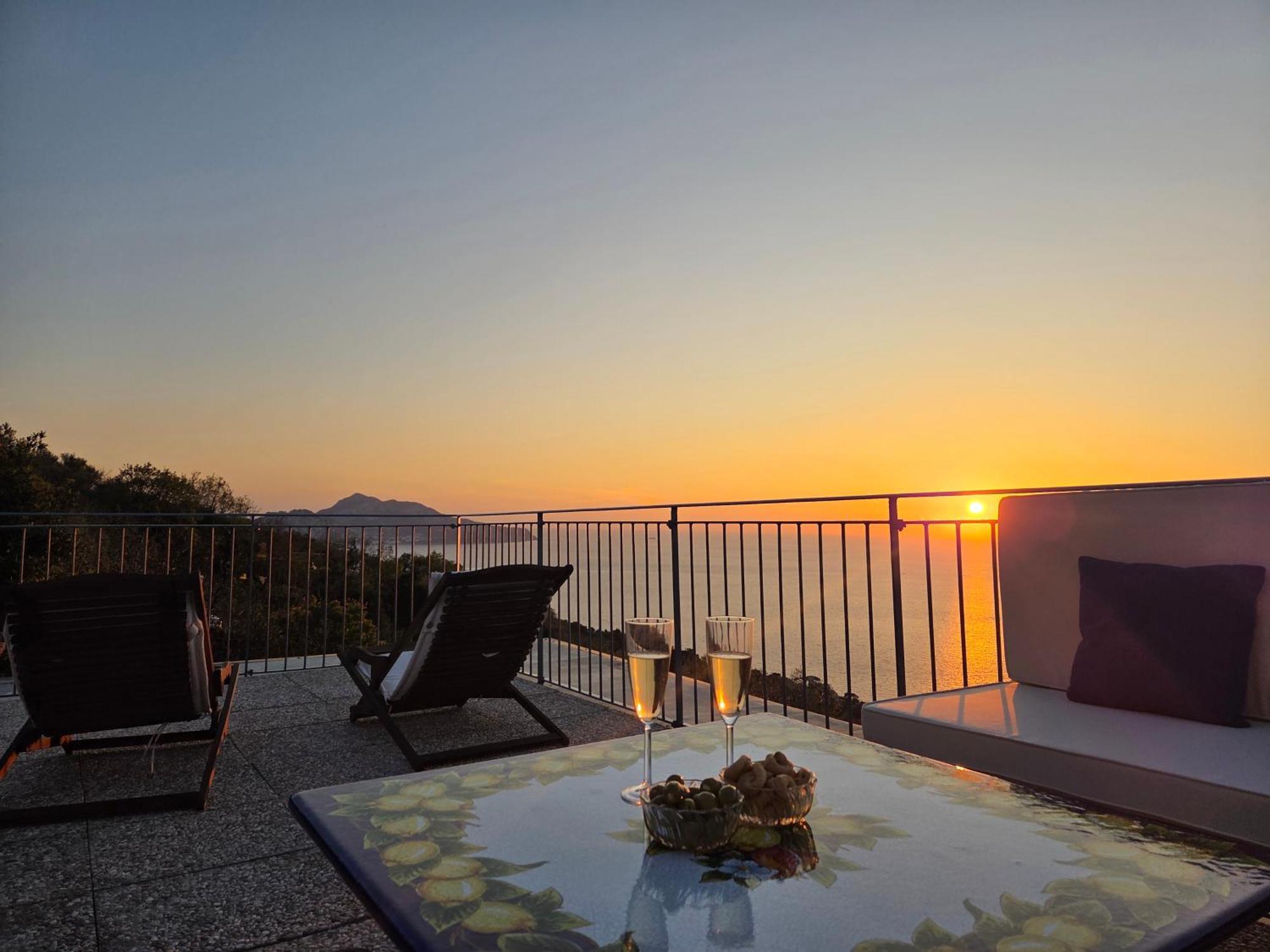 Sun & Relax, Relaxing Location With Seaview Massa Lubrense Exterior foto